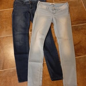 Hollister Jeans Bundle (2 pairs) sz. 7 28x31 28x29